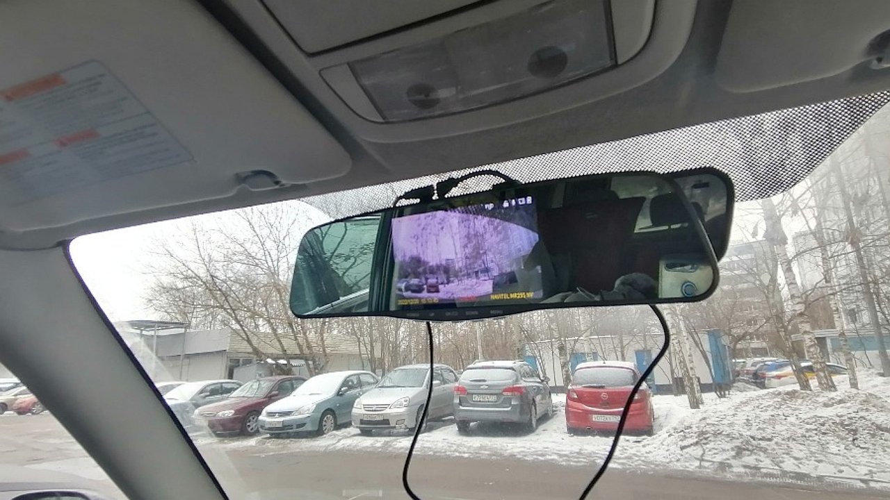 Why car interior mirrors need to be smart and how to achieve it