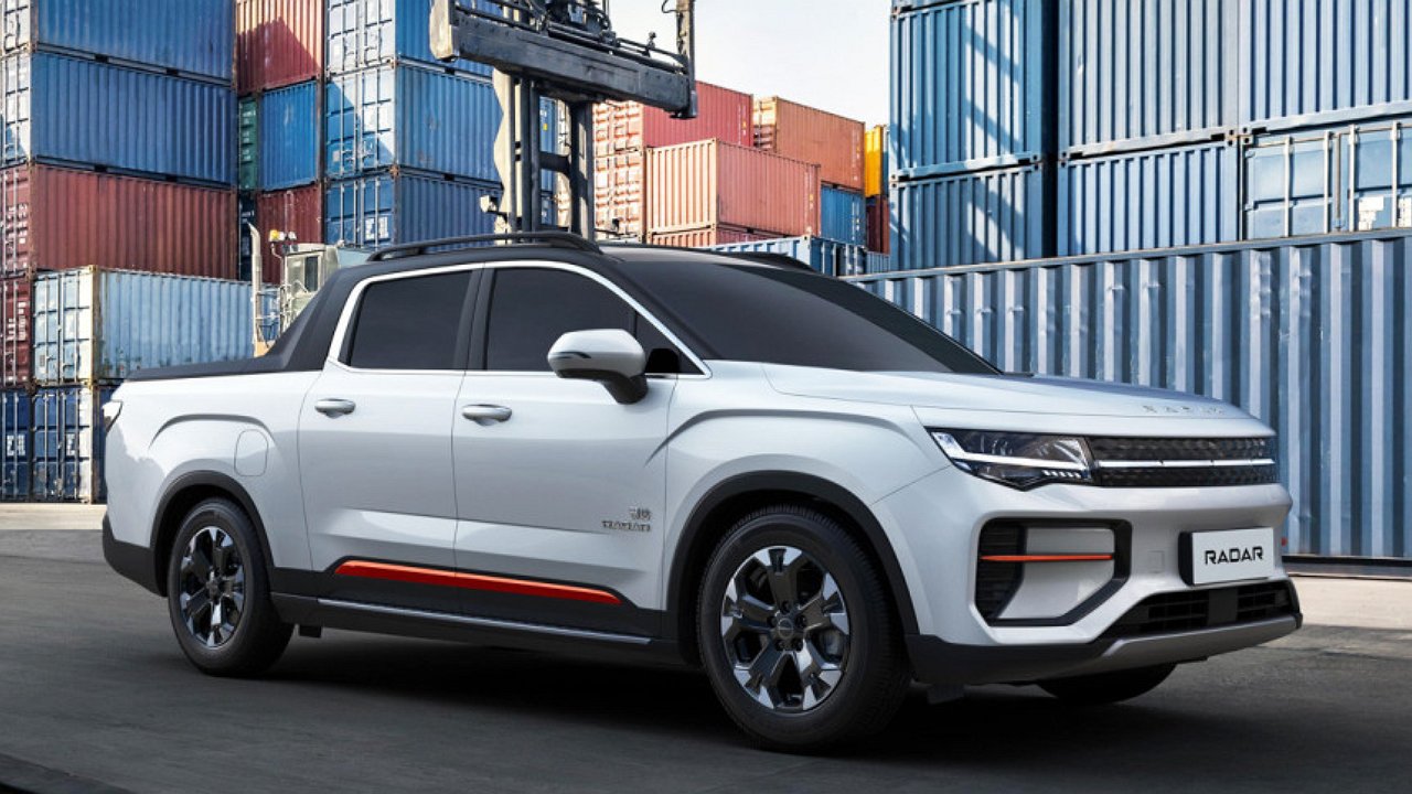 Geely starts delivering Radar RD6 Premium SUV