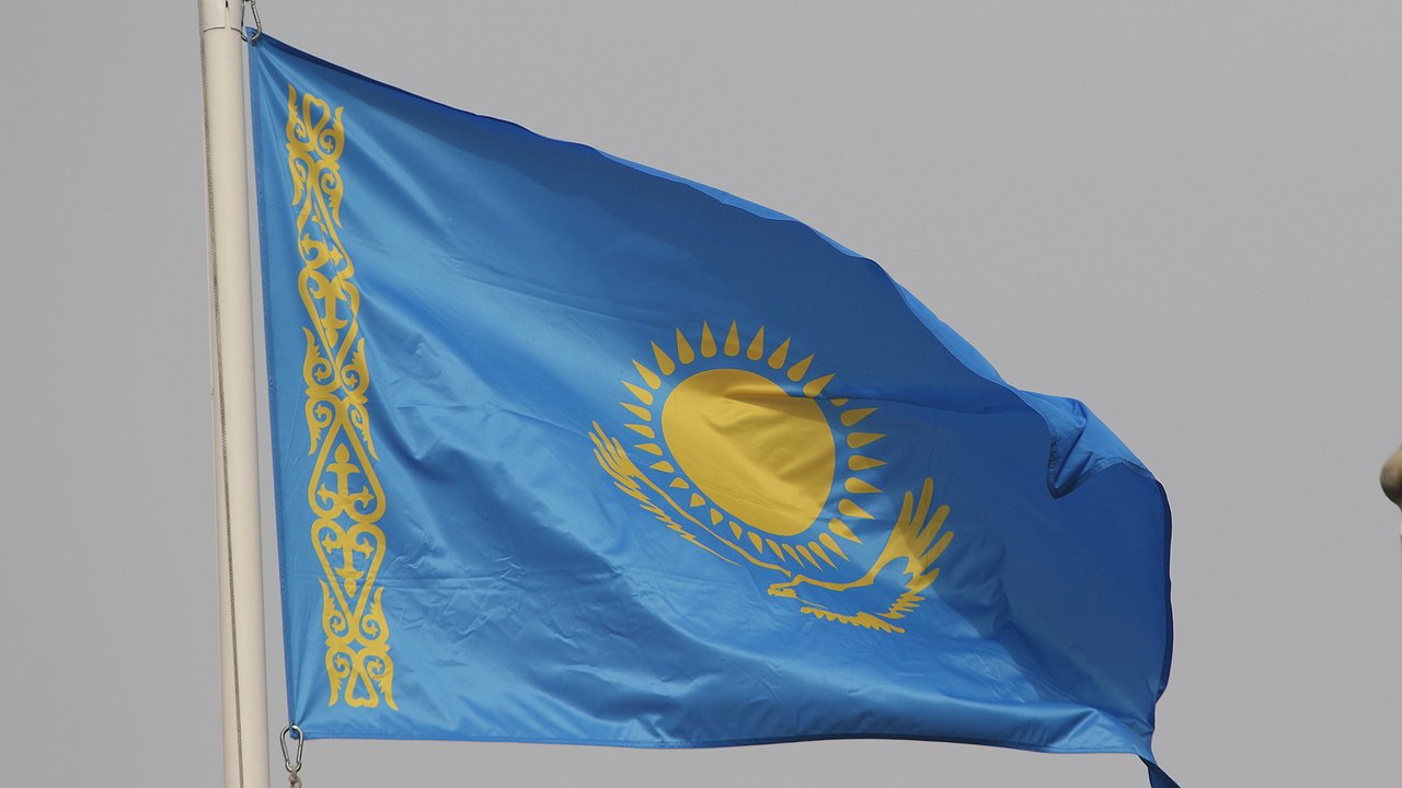 How Russian truck drivers left Kazakhstan without diesel fuel