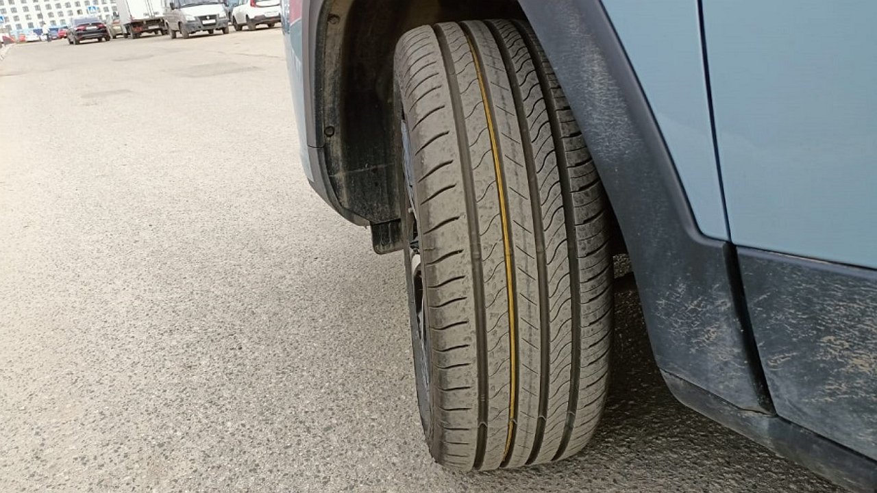 What did the road test of high-speed summer tires Viatti Strada 2 show?