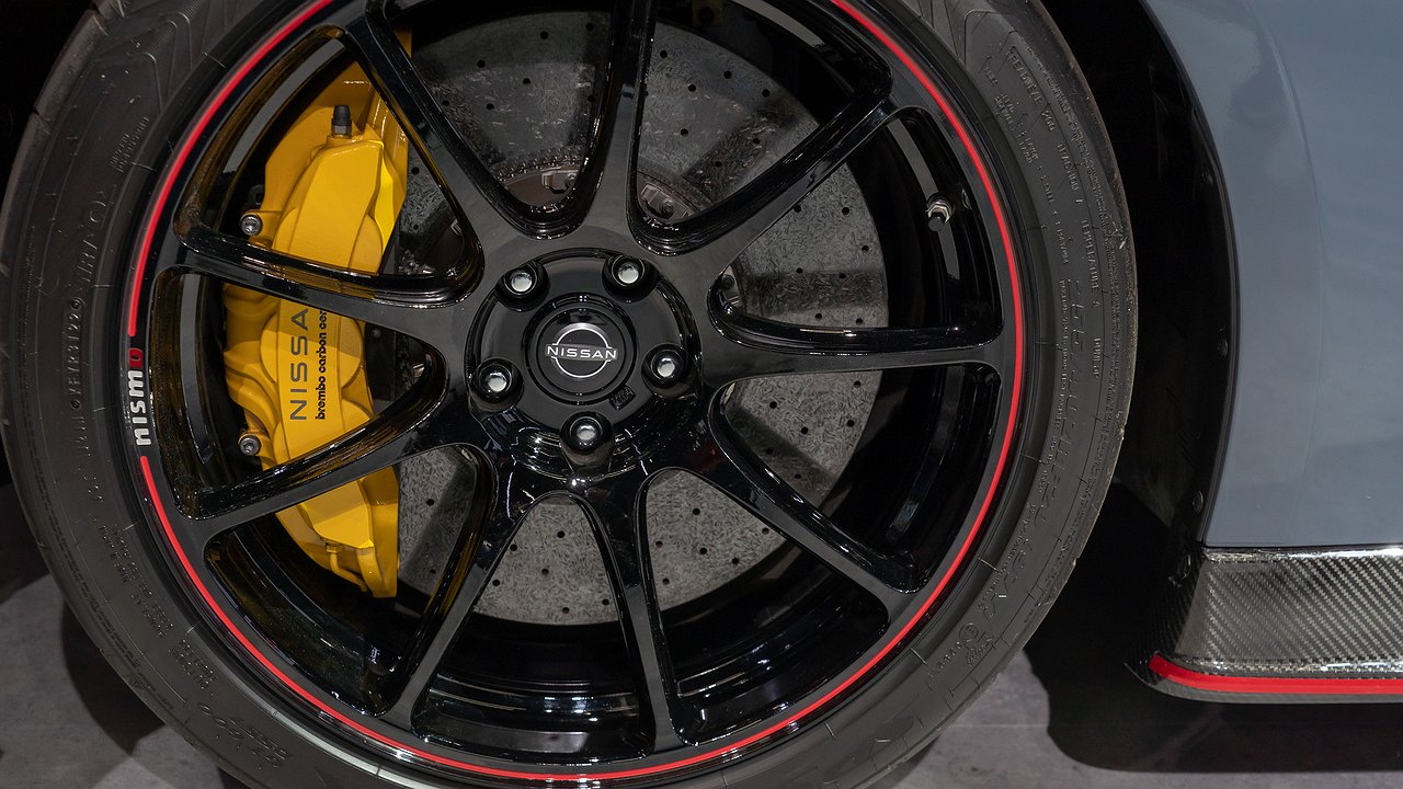 Why savvy car owners prefer brake pads from Japan and Korea
