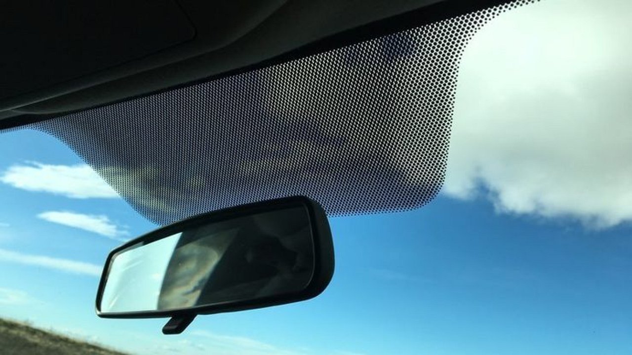 Magic frites: why microscopic dark patterns are applied to a car windshield