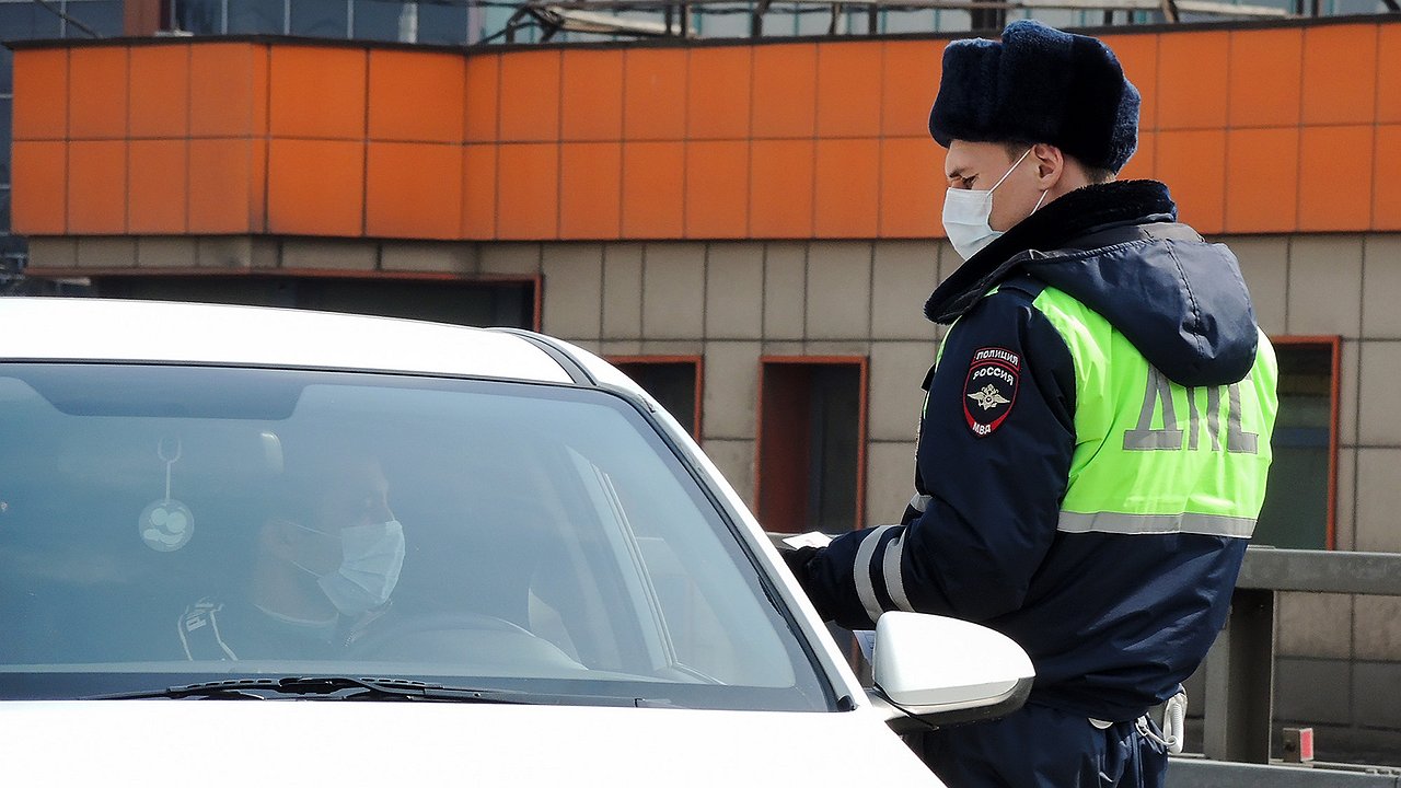 Can a driver who decides to sleep in his car be fined?