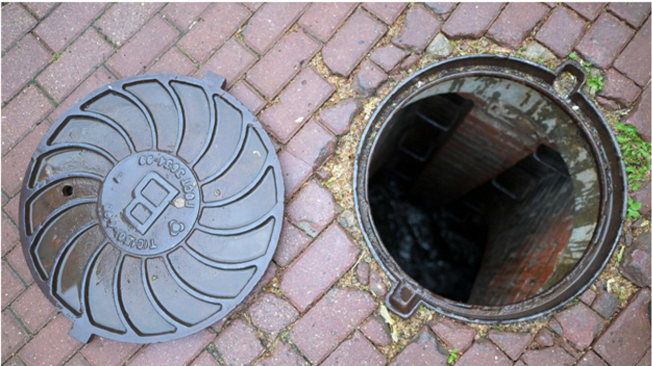 Why you should not park your car next to a well and sewer ditch