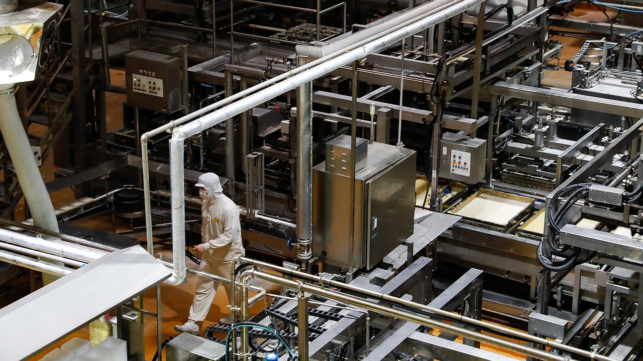 South Korea bans the supply of car parts to Russia