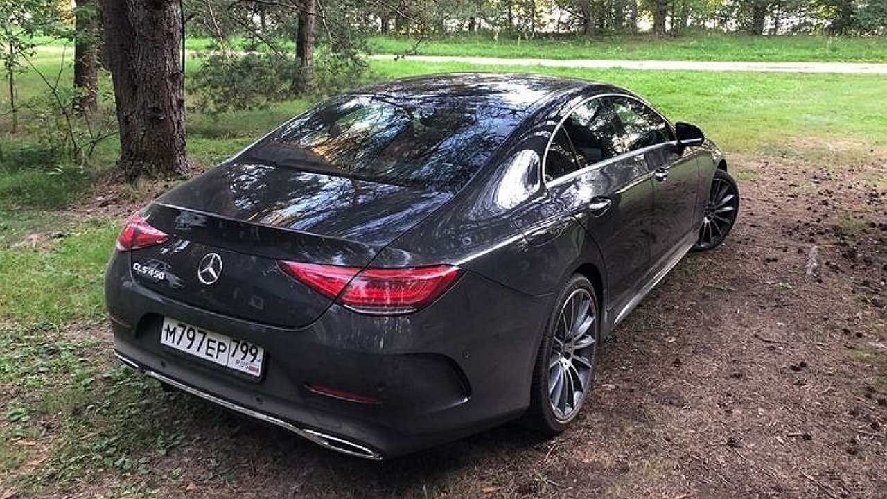 Mercedes-Benz has disabled a number of functions in cars sold in the Russian market