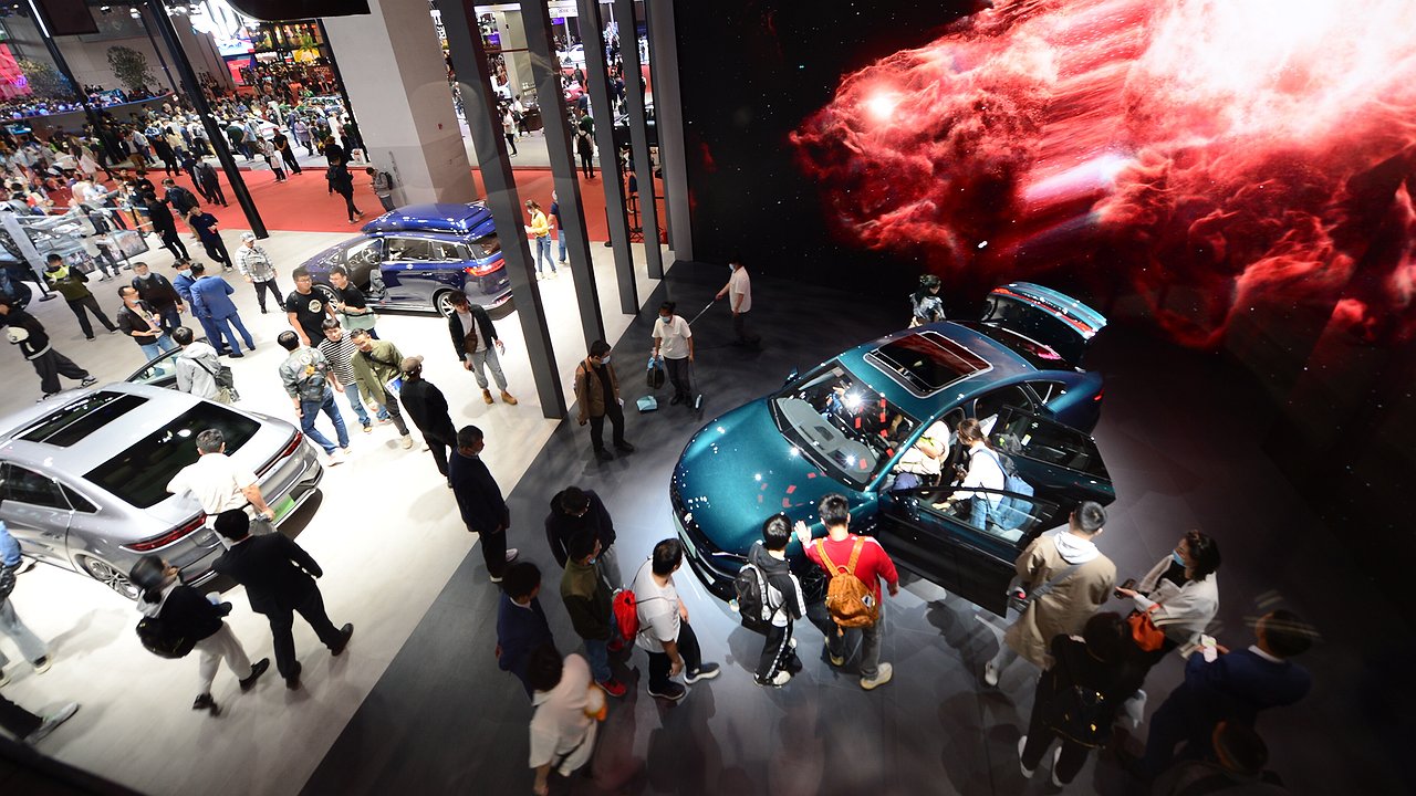 From Europe – a bullet: instead of the US, Volkswagen is evacuated to China