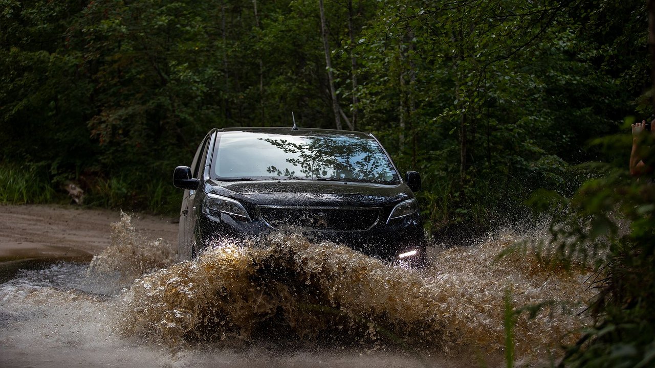 How the traffic police fined 10,000 rubles for contaminated tires and wheels