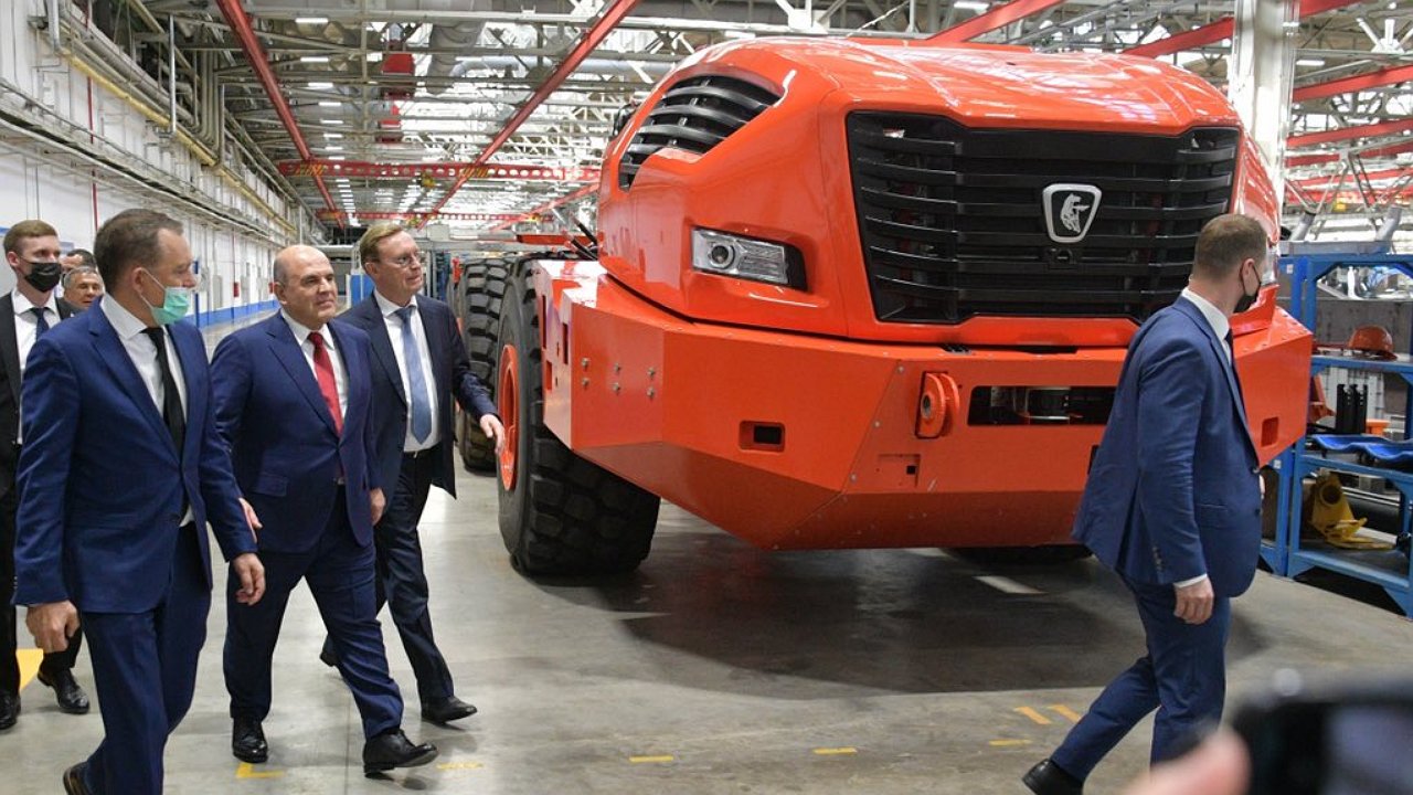 Why and why the Russian authorities declared war on civilian private vehicles
