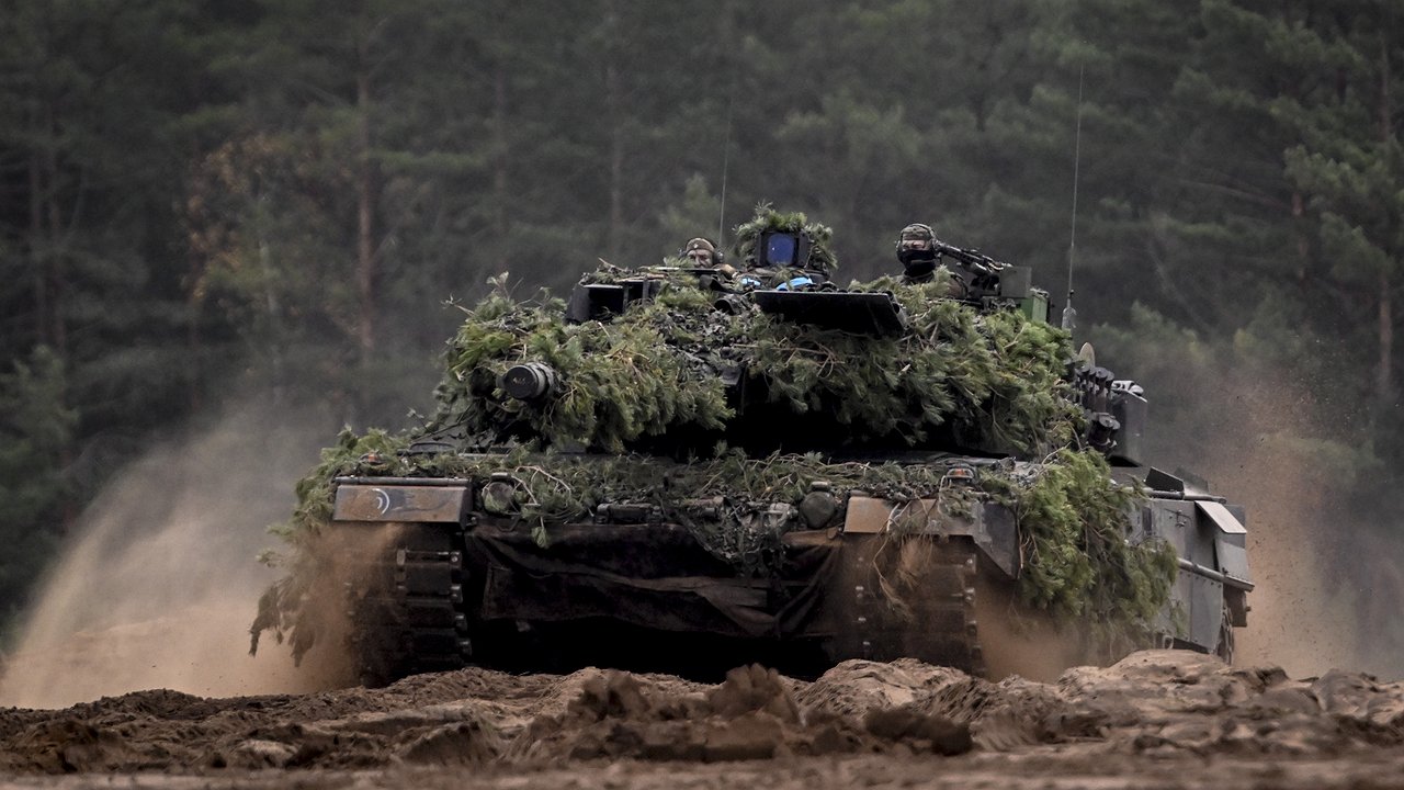 Four corpses near the tank: the Germans told how the Russians would burn the vaunted leopard