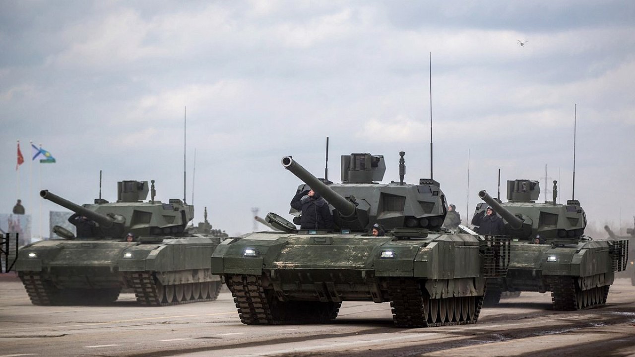 What weapons will the Armata T-14 tanks use to destroy the “counterattack” of the Ukrainian army?