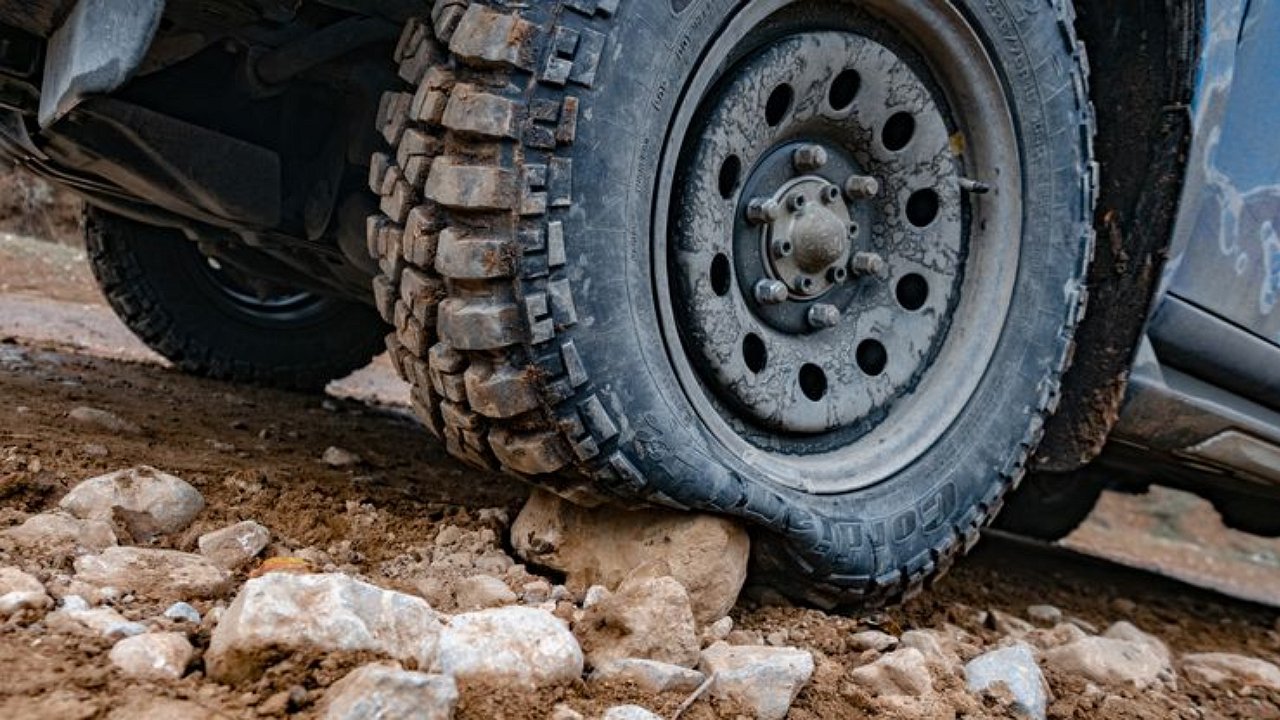 How car owners destroy summer tires through their own stupidity