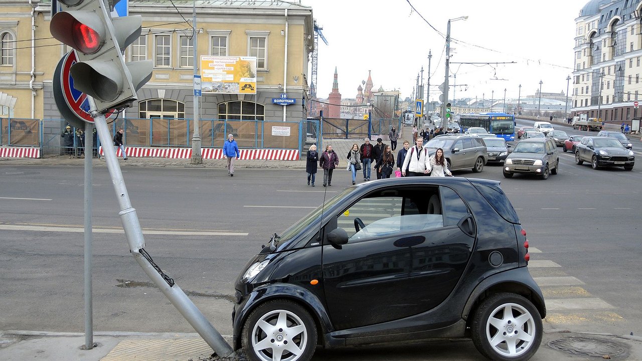 Which cars on the roadway are better to avoid and why