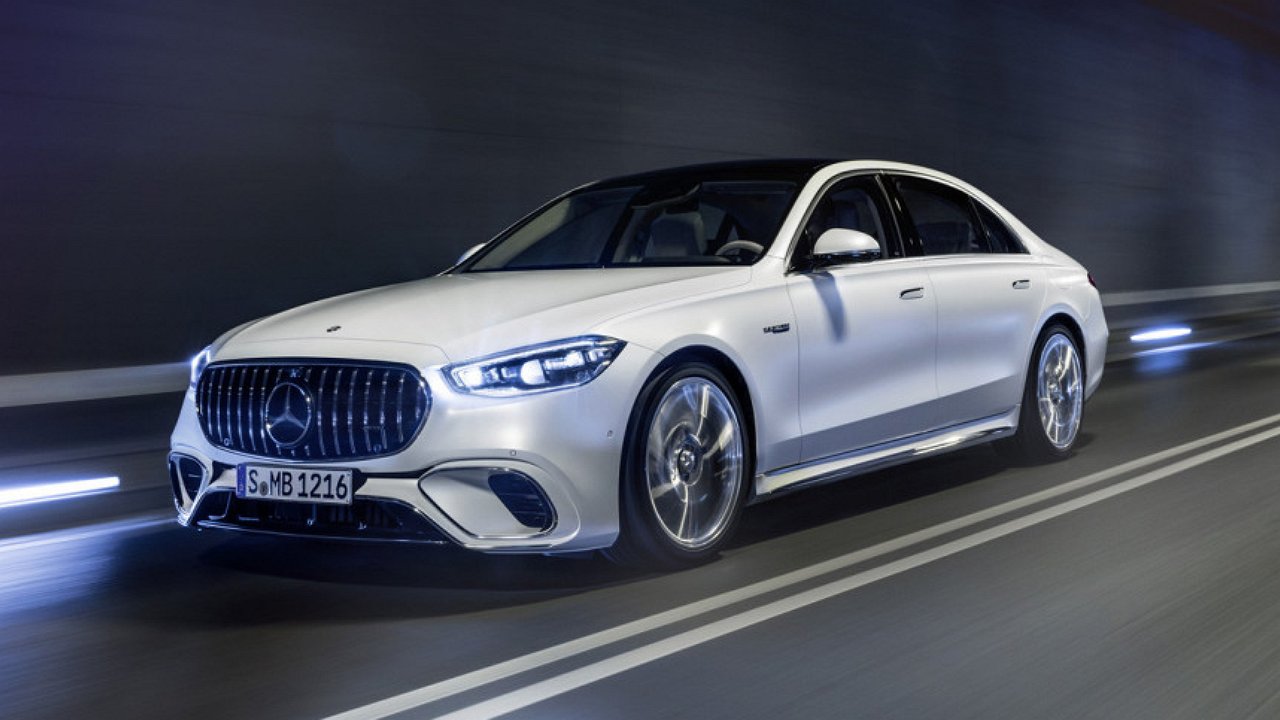 In Russia, an unusual Mercedes-Benz S-class began to be offered
