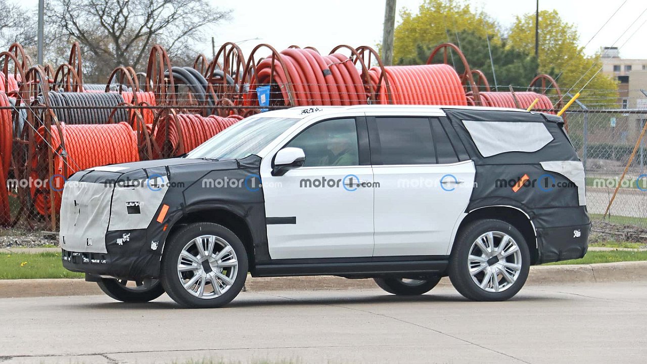 Updated Chevrolet Tahoe went to the test