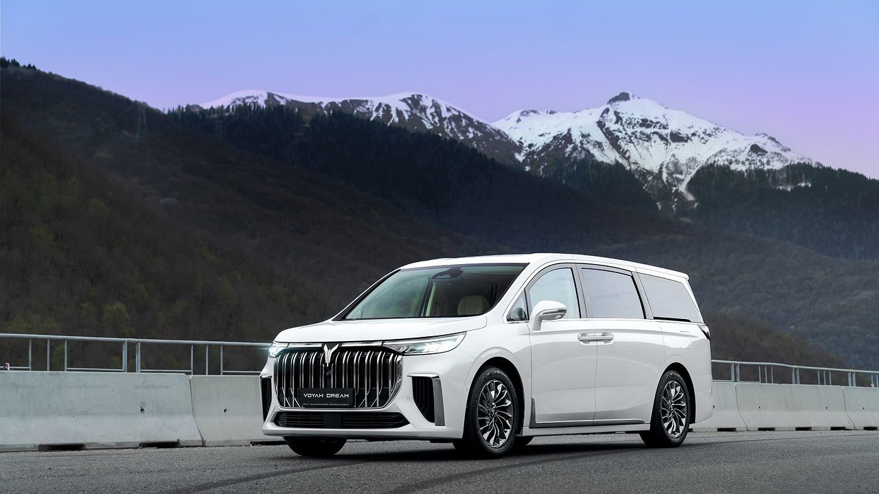 Sales of the electric version of the Voyah Dream minivan began in Russia