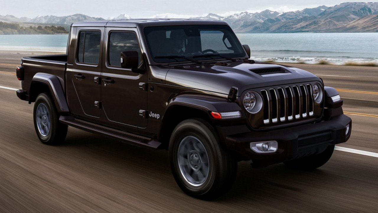 New Jeep Gladiator brought to Russia