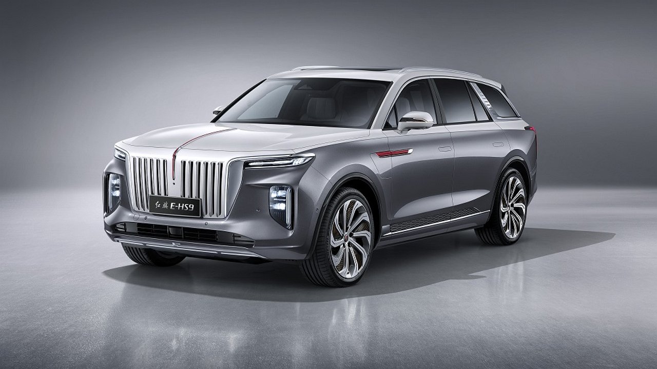 Hongqi instead of Mercedes: Chinese attack more than a million cities and resorts in Russia