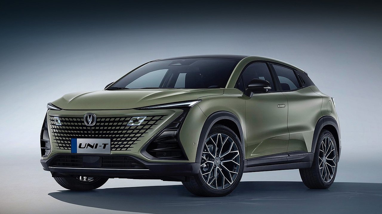 Dealers have released Russian prices for two more new products from Changan