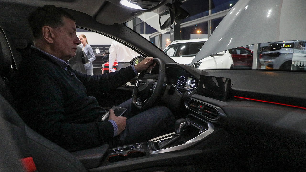 Why there is no “people’s car” in Russia and it is unlikely when there will be