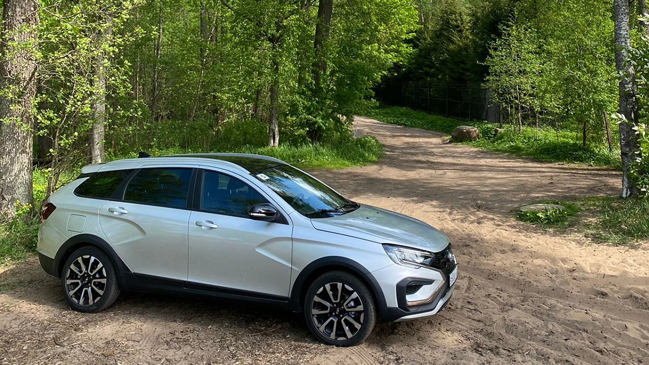 New LADA Vesta NG and its seven Chinese competitors