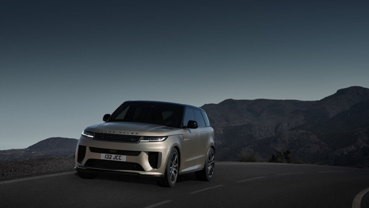 The British presented the coolest in the history of the Range Rover Sport SV