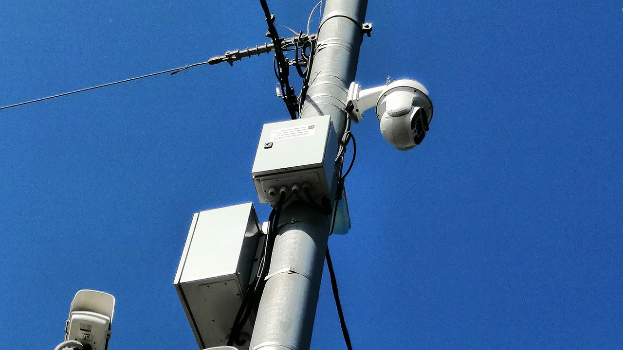 Why white “round” cameras above the road are dangerous for motorists
