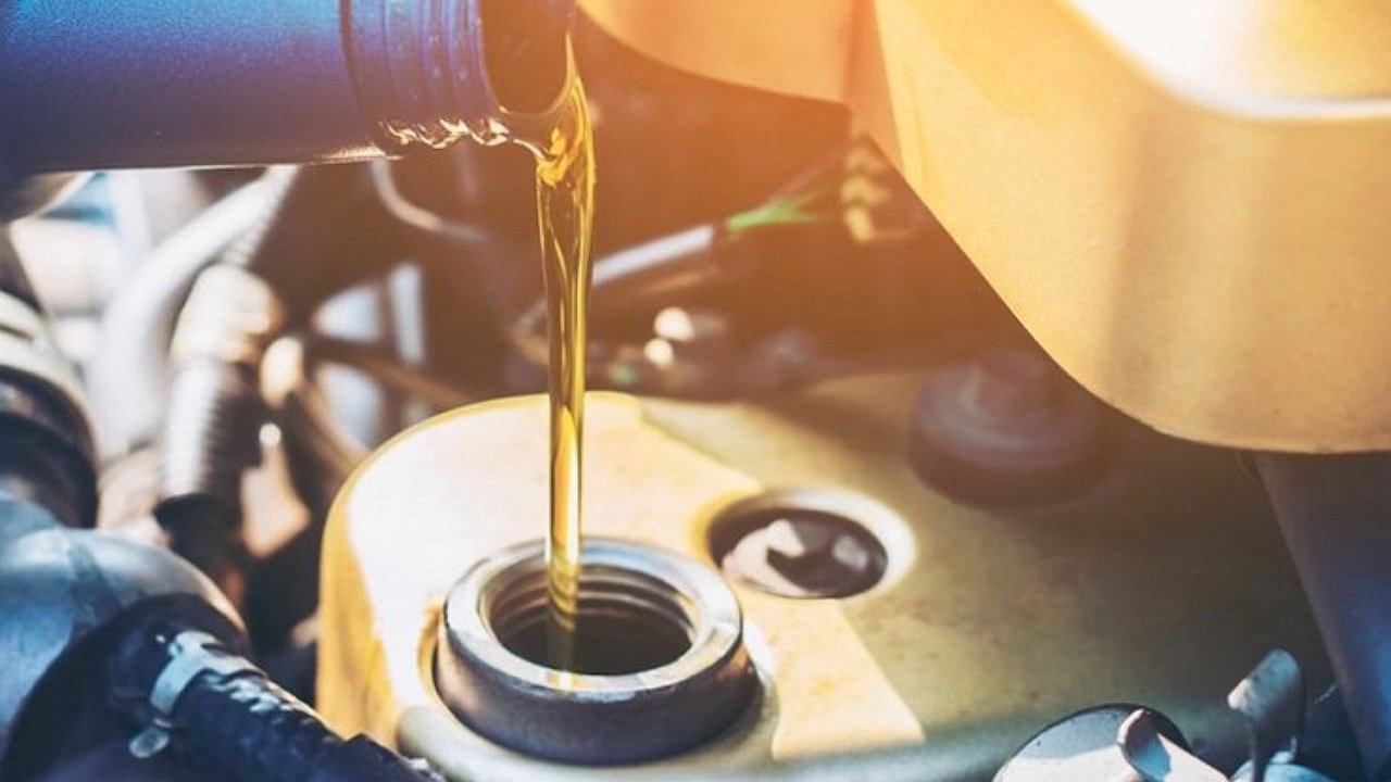 How the service deceives customers when changing oil