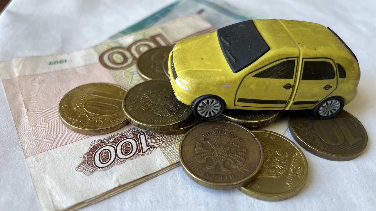 What prevents the emergence of a “people’s car” in Russia