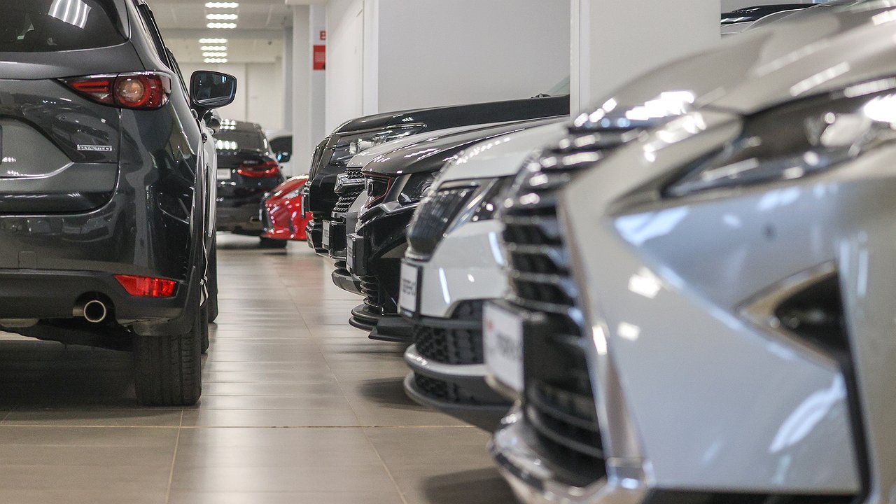 Anti-money laundering fighters decided to bring down the Russian car market