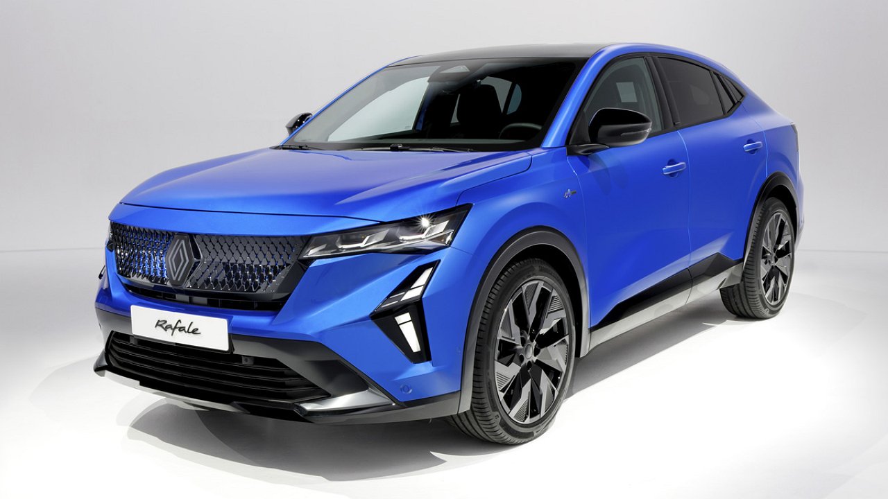 Renault showed a dubious crossover, which will replace the Arkana