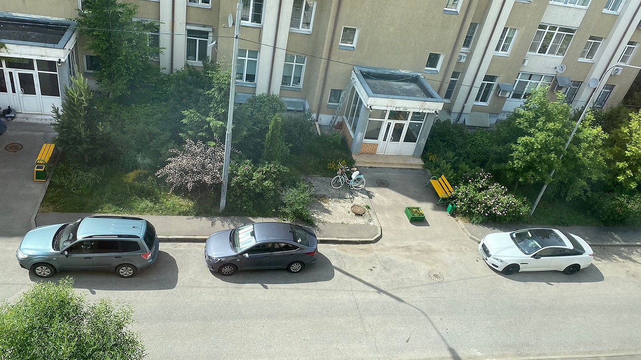 “Residential zone”: how the traffic police fine drivers on their own property