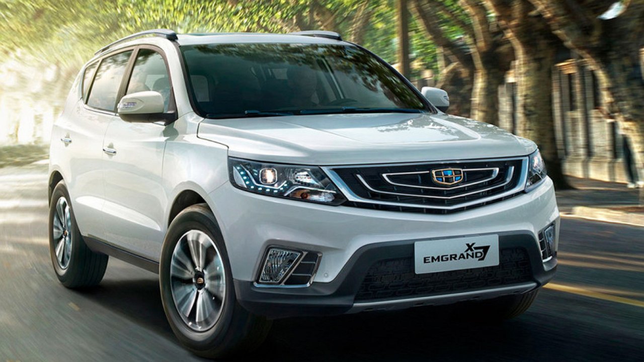 Russians bring massively used Geely Emgrand X7 crossovers from Belarus