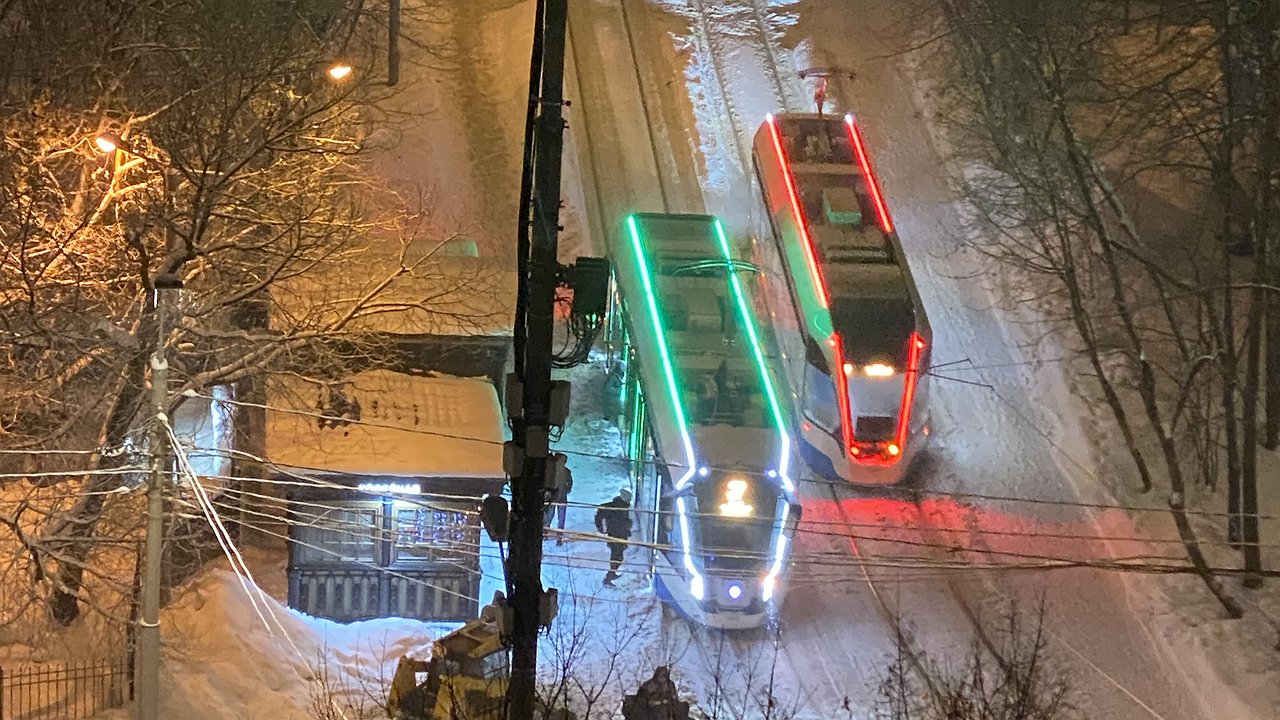 Why the tram never slips and brakes well, even on ice