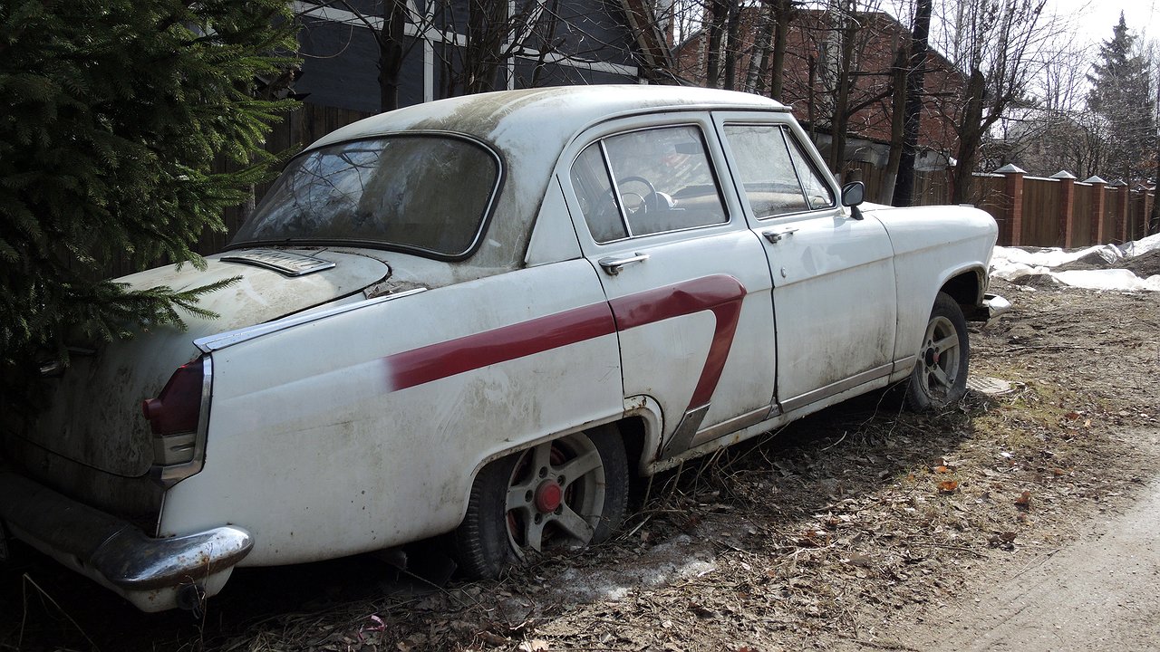 Volga, Oka and others: why are the Russian authorities really reviving Soviet car brands?