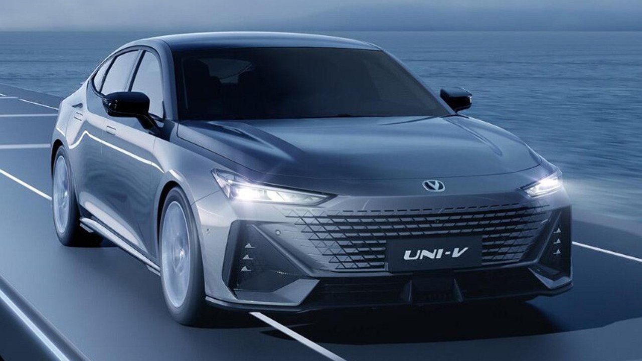 Changan Uni-V has received a new package in Russia