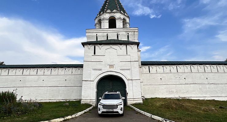 Начались продажи «дешевой» версии кроссовера Geely Tugella. 1 000.jpeg.740x400 q85 box 0%2C511%2C4032%2C2690 crop detail upscale