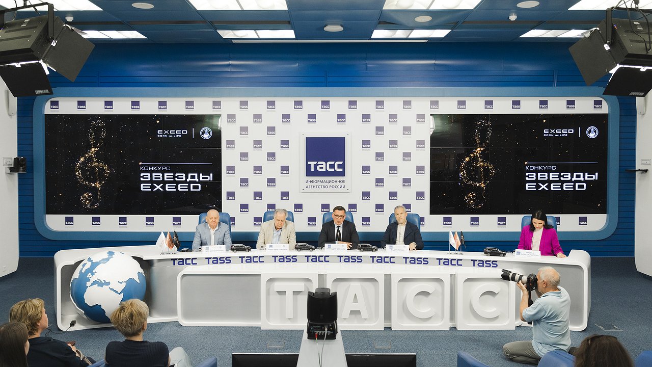 Exeed Lights Stars for 300,000 rubles each