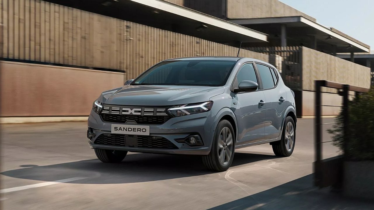 Hello again: Renault Sandero returned to Russia