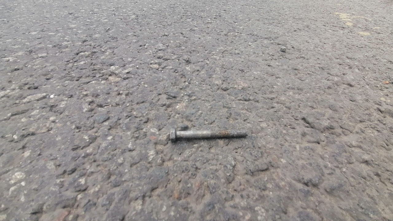 How “dragon’s teeth” appear on the roads after the heat, crippling rubber