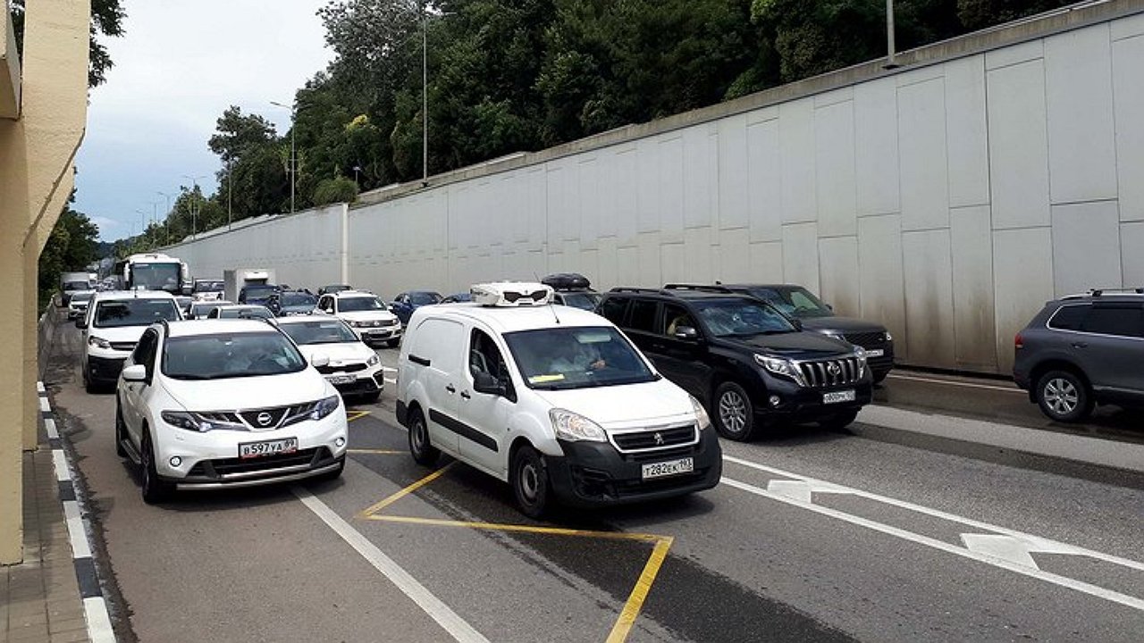 How experienced drivers avoid serious problems on a long journey