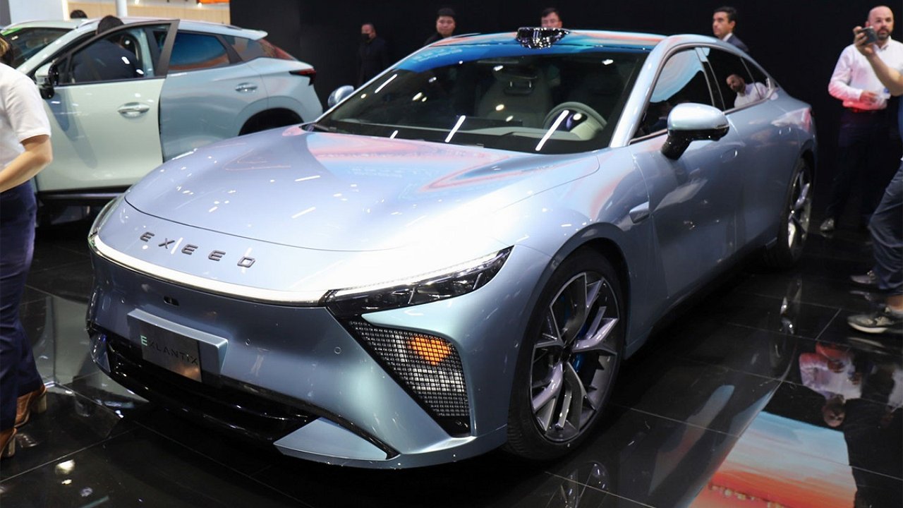 Named after the date of the premiere of the latest sedan Exeed Sterra ES