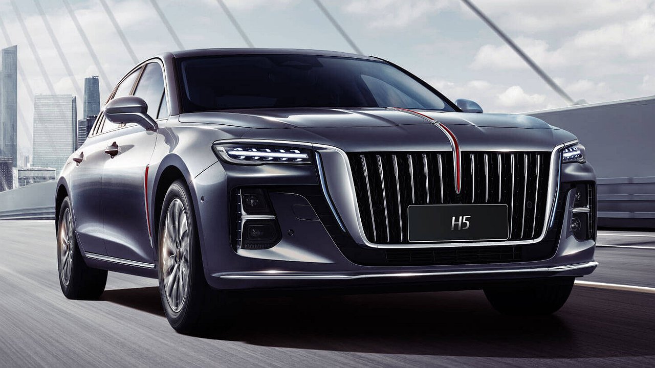 Hongqi launches Russian sales of HS5 crossover and H5 sedan