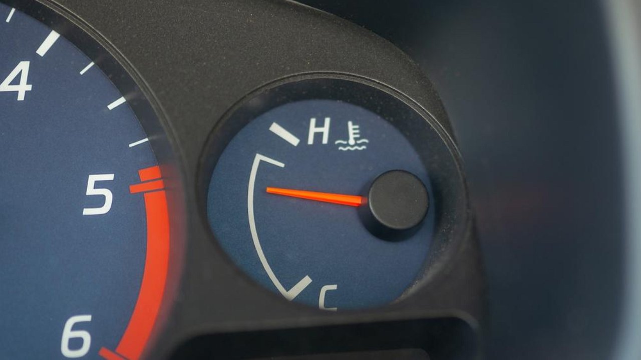 Summer ailments: why the engine is very hot at idle