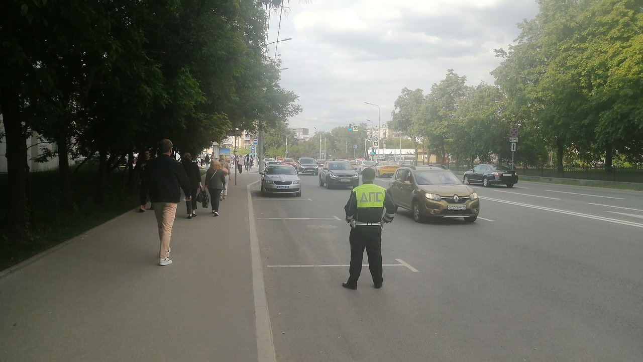When a traffic cop can find a fault with an engine “sweating” with oil