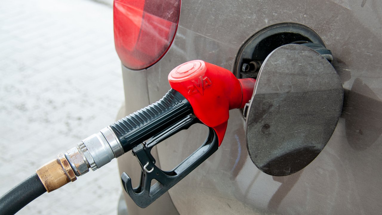 Just like children going to school: petrol will rise sharply in September