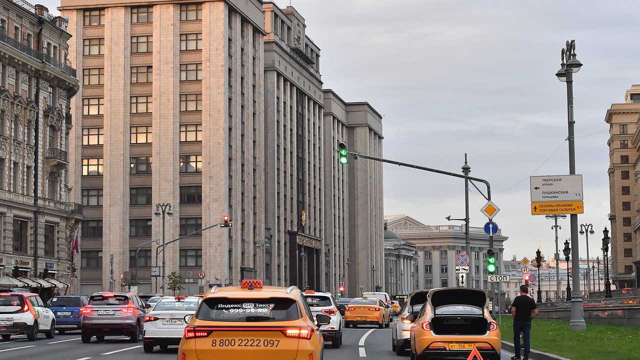 The government was asked to make free parking for new Russian cars