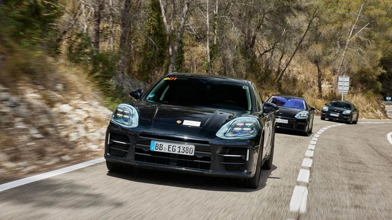 Information about the new generation Porsche Panamera leaked to the network