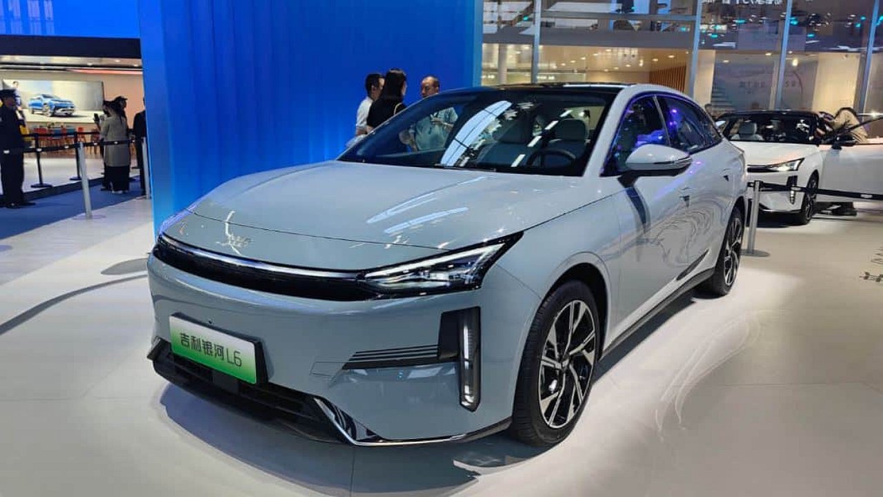 The latest sedan Geely Galaxy L6 went on sale
