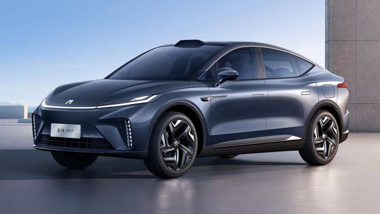 Powerful coupe crossover Feifan R7 appeared in Russia